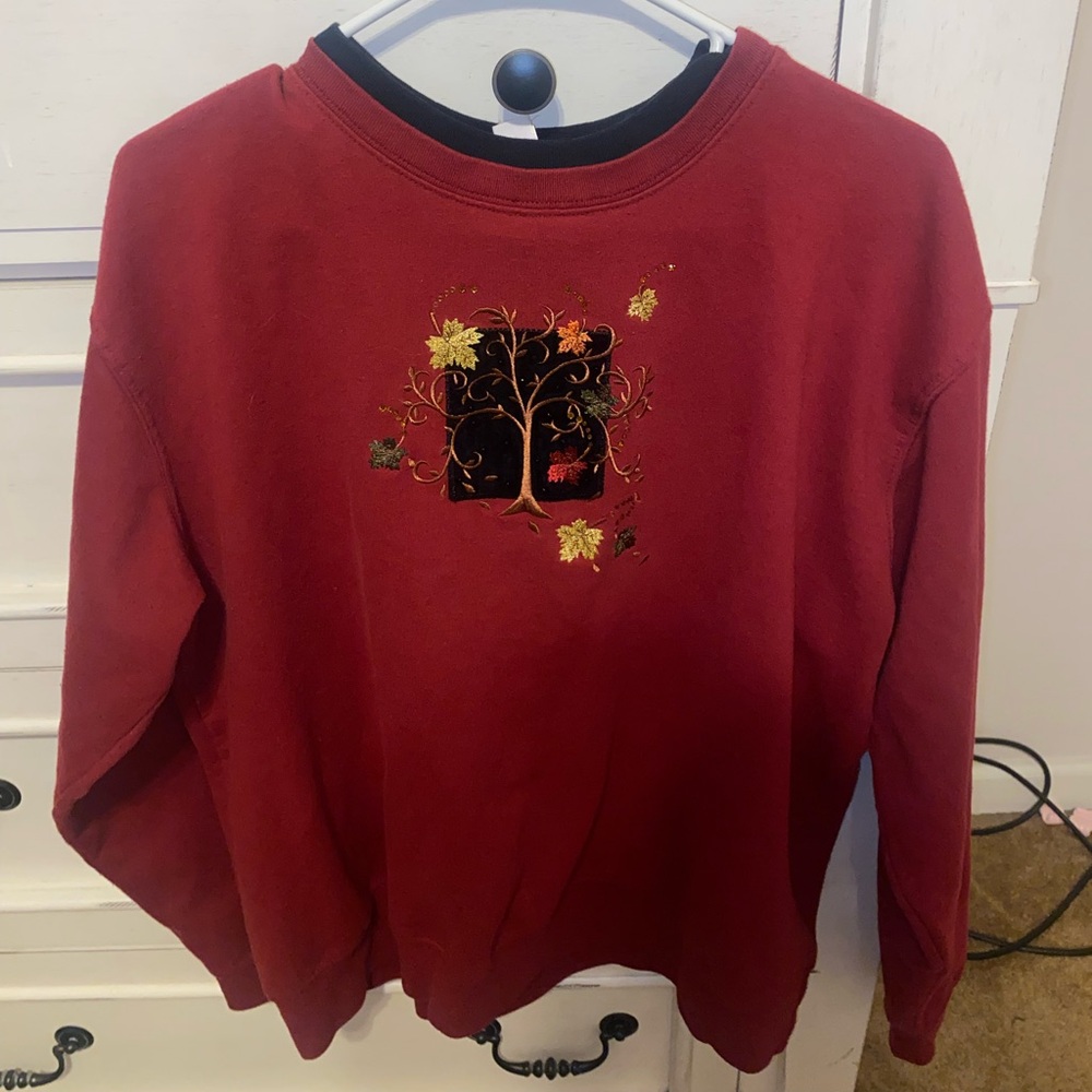 Vintage red embroidered sweatshirt